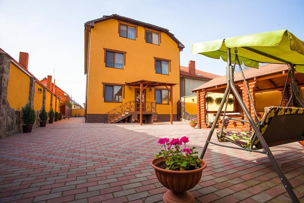 Hotel Goldenluxe Berehowe Exterior foto